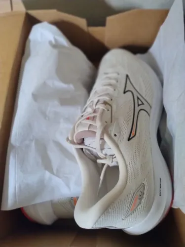 Mizuno na caixa