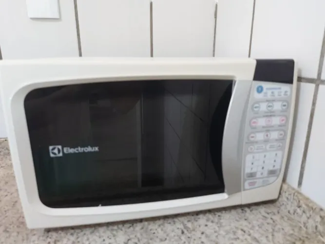 Microondas Electrolux MTD30 20l