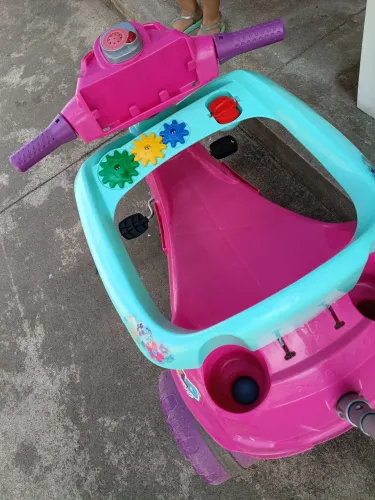 Vendo carinho de criança(velocípede)