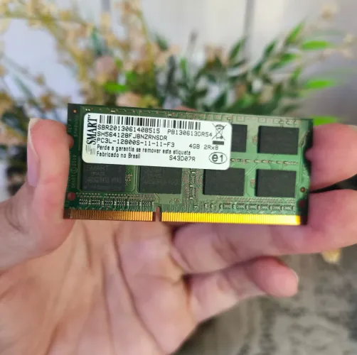 Memória RAM 4 GB DDR3 1600 MHz Smart Notebook Semi Nova