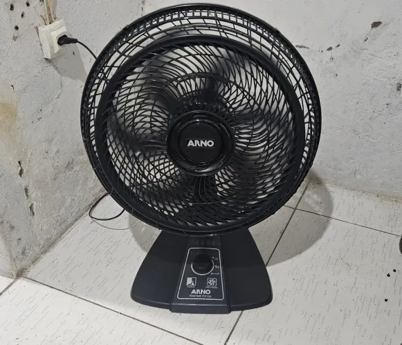 Ventilador Arno turbo 40 cm ventilador funcionando sem defeito nenhum