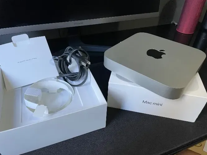 Mac Mini M1 - 8GB RAM, 256GB ssd, caixa e acessórios