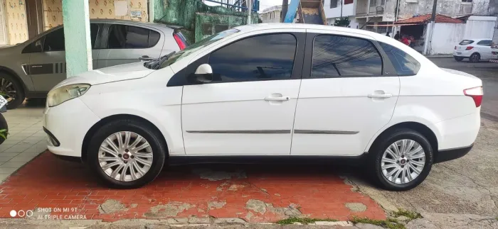 Fiat Grand Siena Essence 1.6 Flex 16V 2016