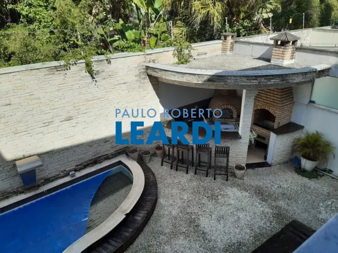 CASA EM CONDOMÍNIO - TREMEMBÉ - SP