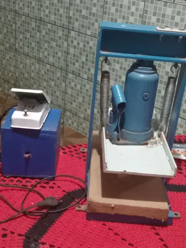 Maquina de fazer chinelo 