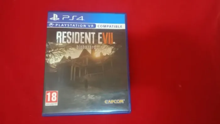 Resident Evil 7 Biohazard PS4 Capcom Mídia Física VR Mode !!
