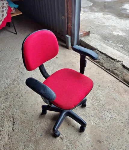 Cadeira para computador giratória