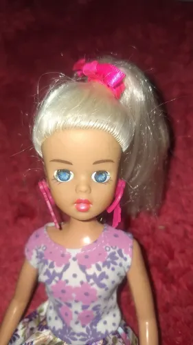 Boneca Sesi estrela