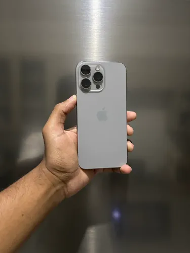 iPhone 15 Pro Max