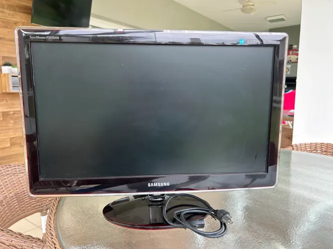 TV/Monitor 24? Samsung