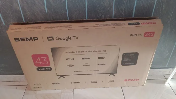 Caixa de TV de 43 polegadas