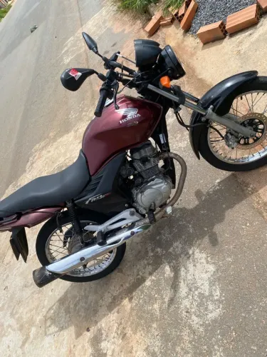 Troco por carro ! 8 mil ela fica na troca 