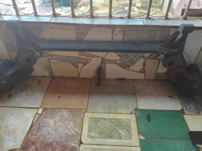 Eixo traseiro do Corsa 