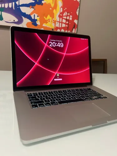 MacBook Pro Retina 15 Pol
