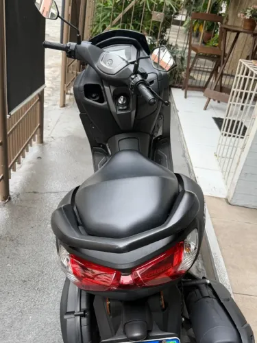 Nmax 160 preta Linda