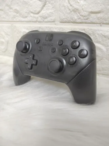 Pro Controller Nintendo Switch - SEMI NOVO - Impecável