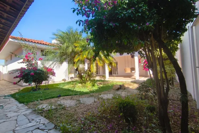 Casa com 4 Quartos no Jardim Barão em Franca SP