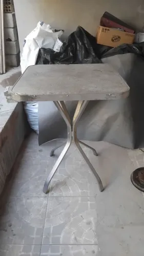 Mesa de aluminio