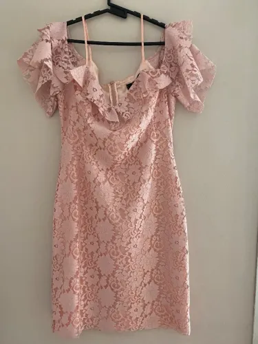VESTIDO TVZ RENDA ROSA TAMANHO 40