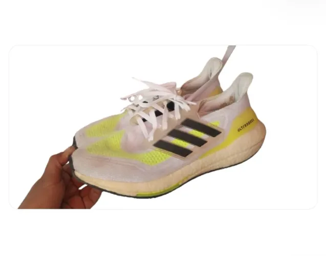 Vendo tênis Adidas original pra vender logo 120.00 ou 100 a vista