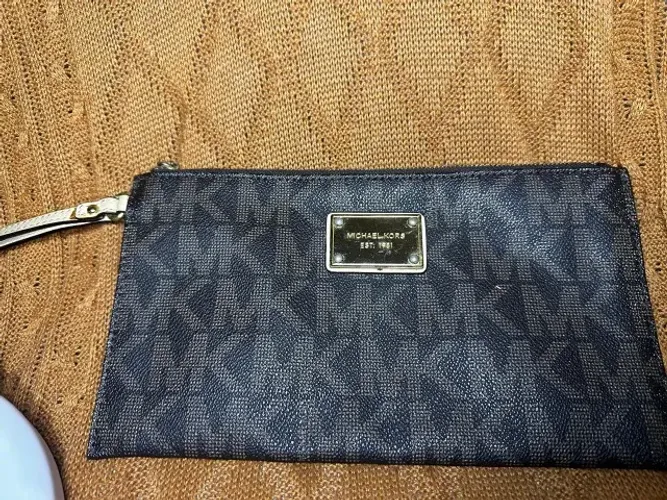 Michael Kors Fulton Large Zip Clutch / Wristlet (necessaire/carteira de pulso grande)
