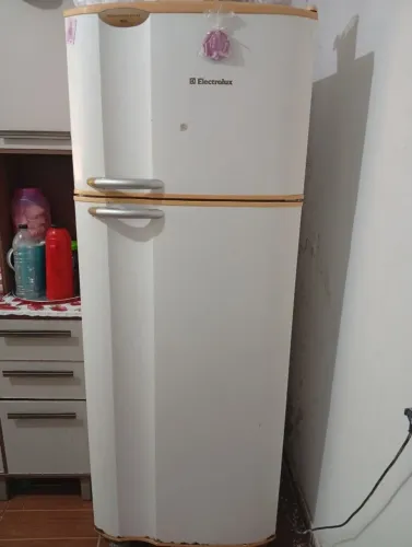 Geladeira Gigante Eletrolux Duplex