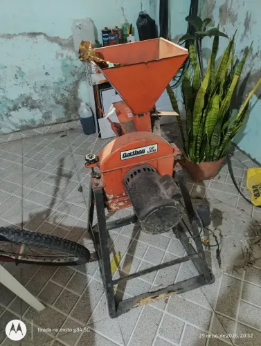 Vendo máquina de moer espuma em flocos