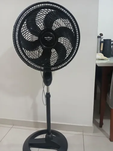 Ventilador de coluna Britânia BVT450 Maxx Force 160W com 6 Pás