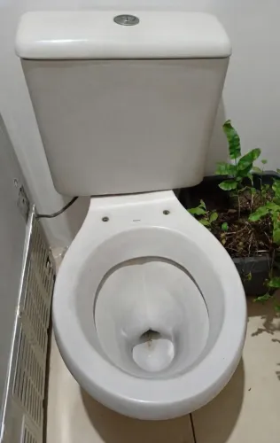 VENDO VASO COM CAIXA ACOPLADA