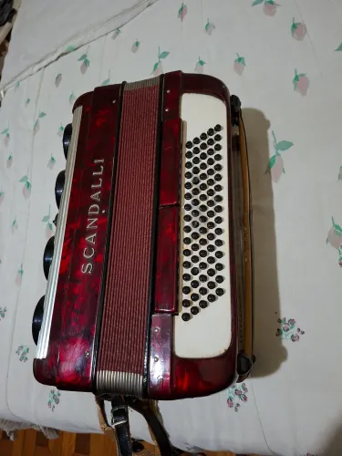 Acordeon scandalli