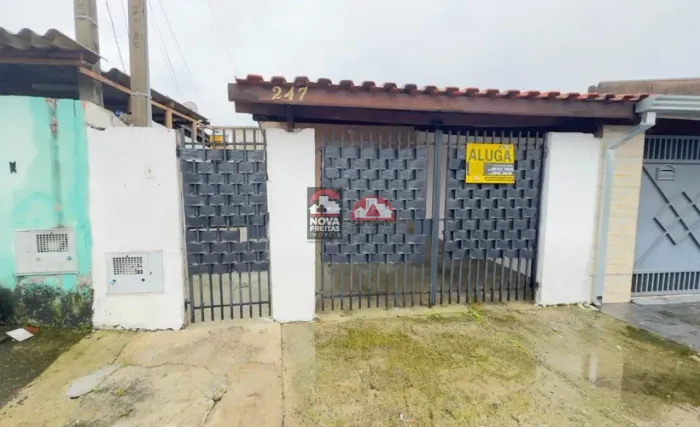 Casa para Locação no Bairro Vista Alegre!