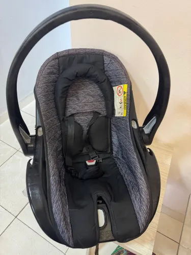 Bebê conforto cosco 250,00 