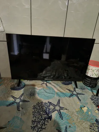 Vende-se uma Smart TV LG 32'' em ótimo estado tudo funcionando sem raladura