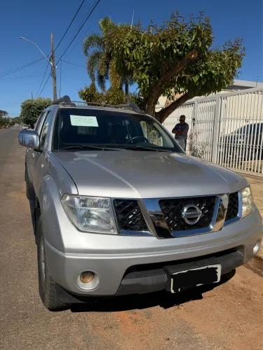 Nissan Frontier LE CD 4X4 2.5 TB Diesel Mec. 2012