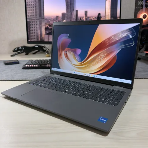Notebook Lenovo IdeaPad 1 - Ryzen 5 7520U 8GB RAM DDR5 SSD 256GB Numérico (W11)