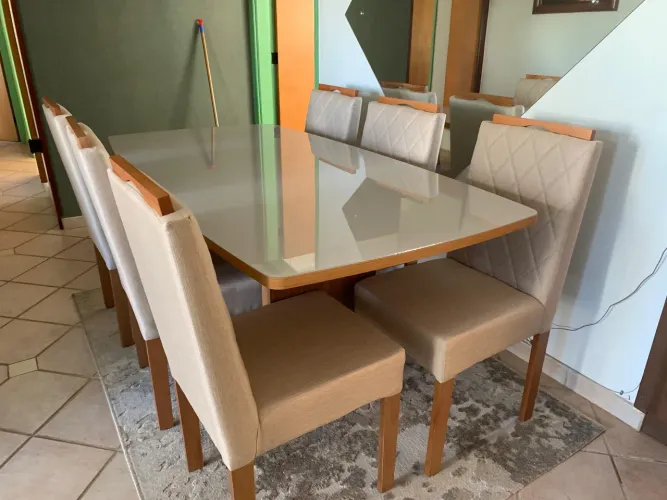 Mesa toda madeira
