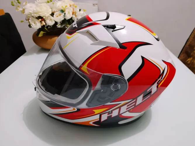 Capacete helt número 62