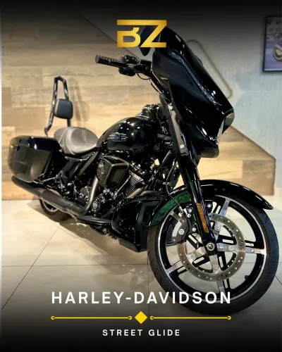 HARLEY-DAVIDSON STREET GLIDE - Baixo Km - Impecável
