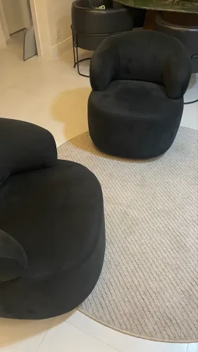 Poltronas giratórias em Veludo Preto