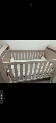 Berço guarda  roupa  infantil 