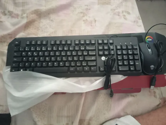 Teclado Gamer RGB + Mouse Gamer