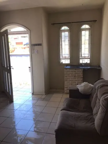 Alugo kitnet no Abraão 