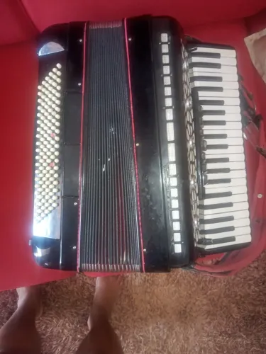Acordeon Estradela 120 baixo