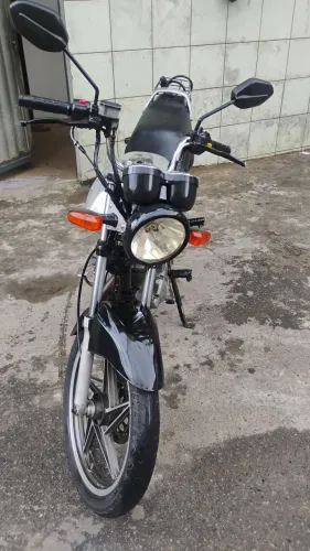VENDE-SE MOTO