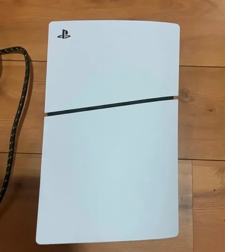 PS5 + 2 controles
