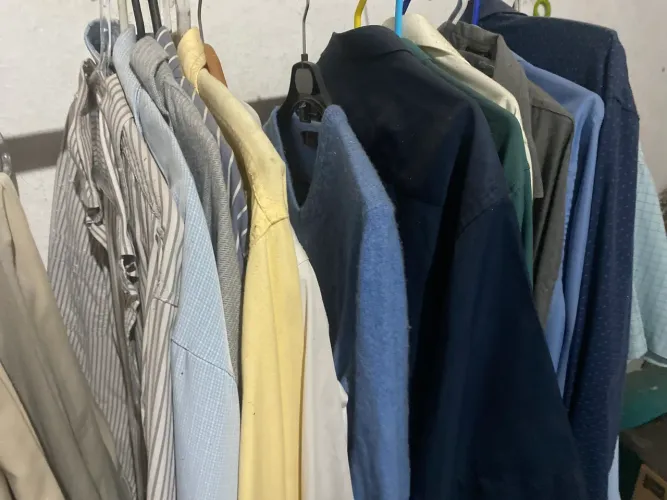 Lote de camisas masculinas
