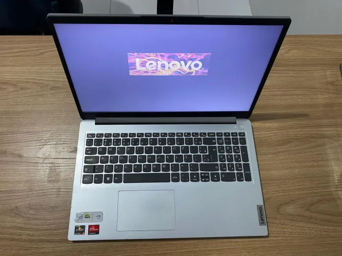 Notebook Lenovo IdeaPad 1 AMD Ryzen 5 8GB RAM 512GB SSD Windows 11