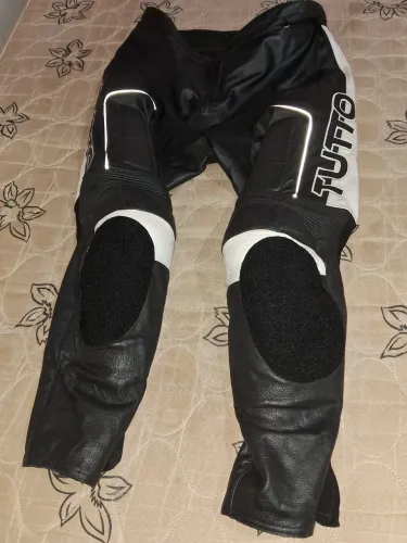 Calça couro tutto usada n. 60