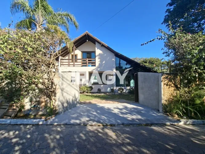 Excelente Casa 3 dormitório(s) em São João do Rio Vermelho - Florianópolis