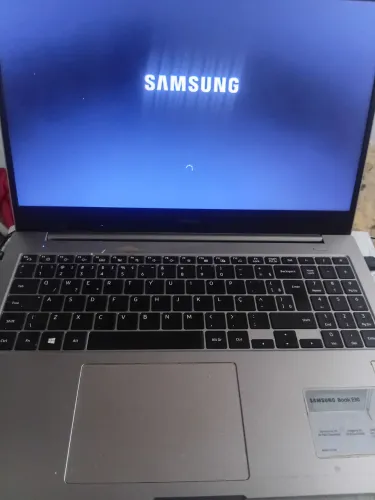 Samsung Book E30 Full HD<br><br>(Conservado)